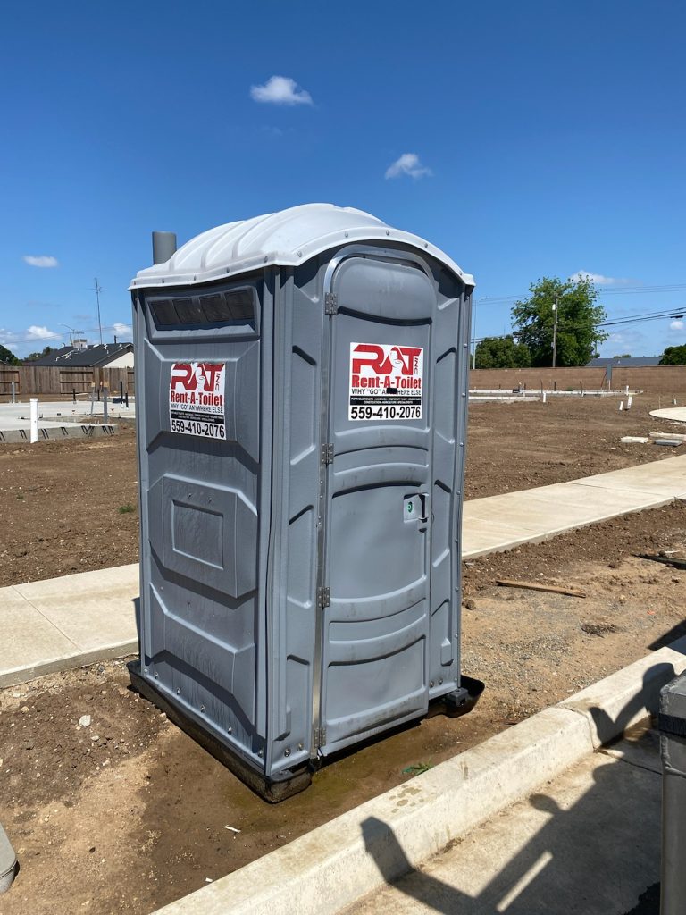 Construction porta potty rental with OSHA-compliant portable restrooms for active job sites in Hanford
